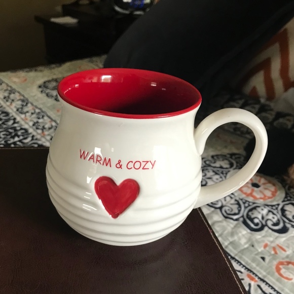 Cream Warm & Cozy Red Heart Interior Love Valentine Winter Mug Legacy Collection - Picture 1 of 3